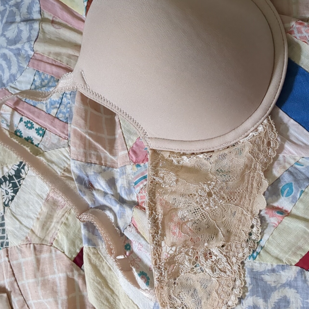 Wacoal French Garden Underwire Plunge Front T- Shirt Bra Size 34C - Picture 9 of 10